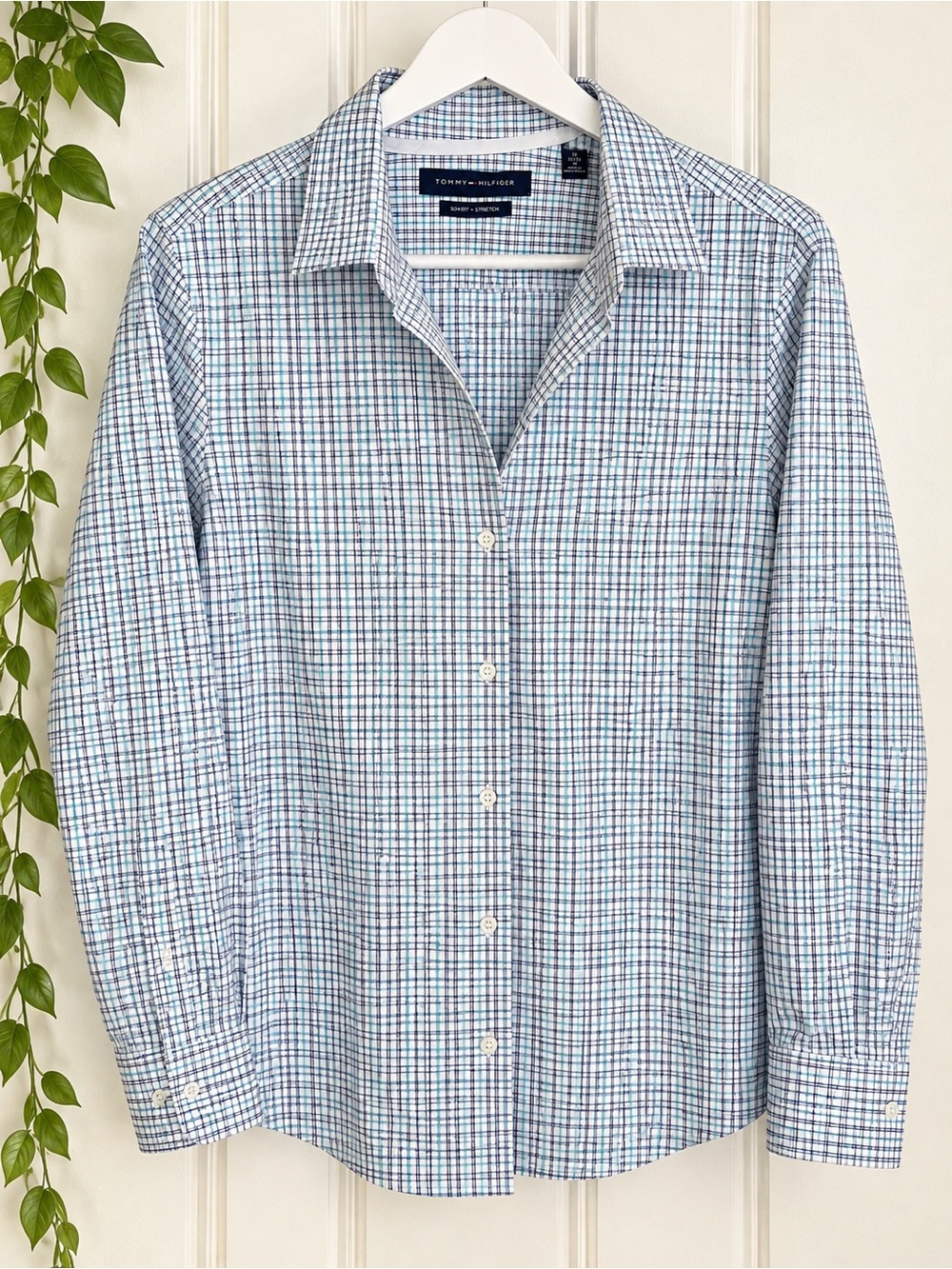 Tommy Hilfiger Blue and White Dress Shirt